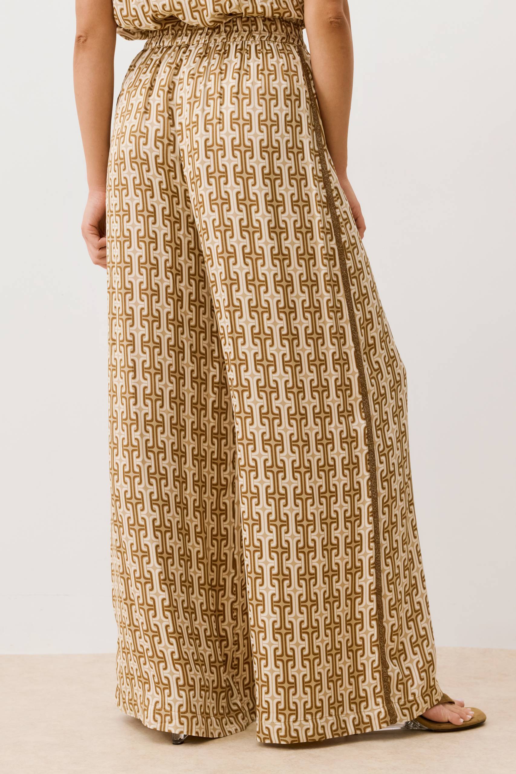 2026_06_06 Melli Boutique0036